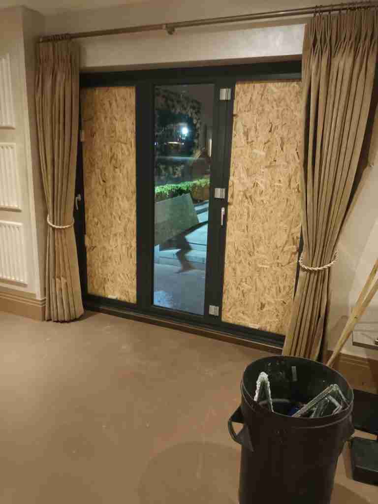 Emergency Glazier